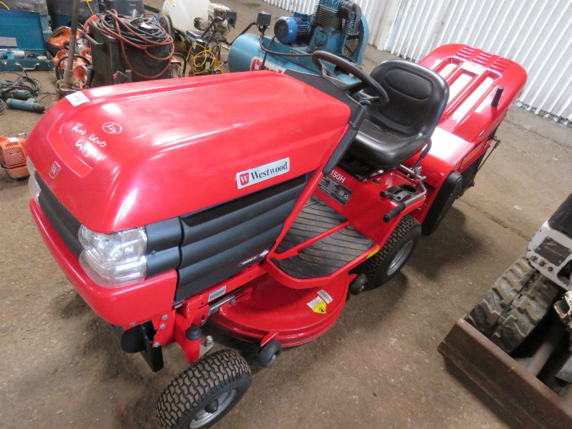 WESTWOOD S150H RIDE ON MOWER WITH COLLECTOR, - Image 2 of 3