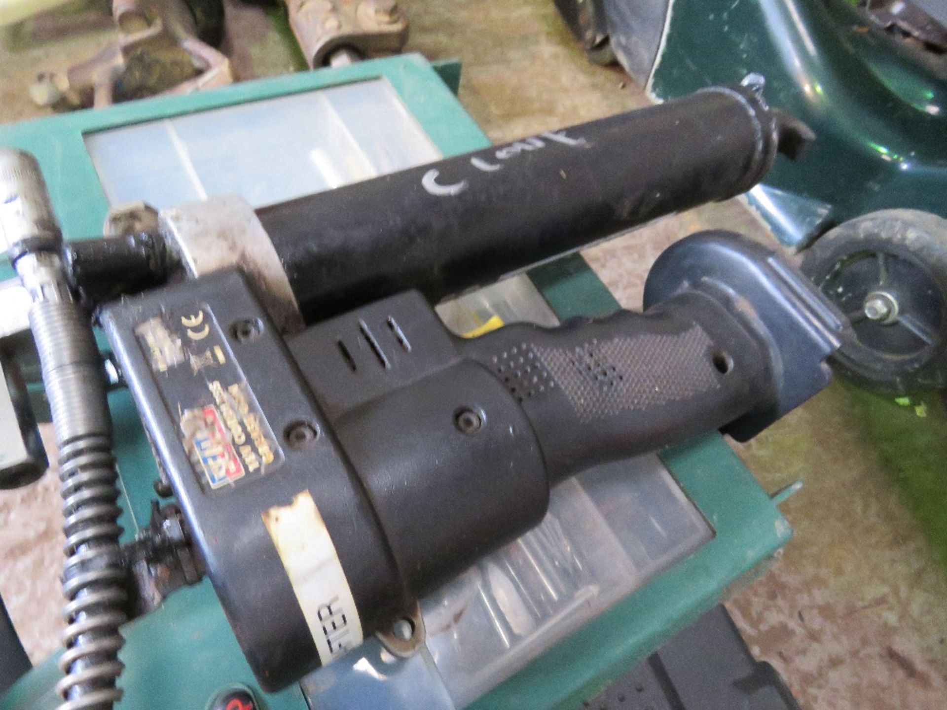 Battery grease gun plus 2no. drills - Image 4 of 4
