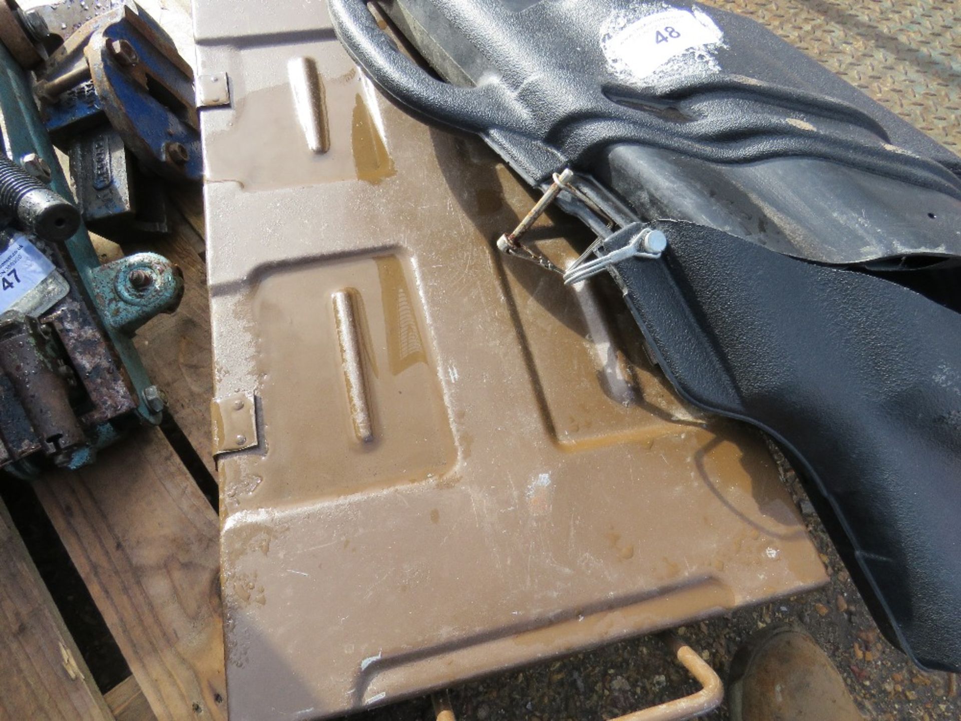 Ammo case plus rifle case - Image 3 of 3