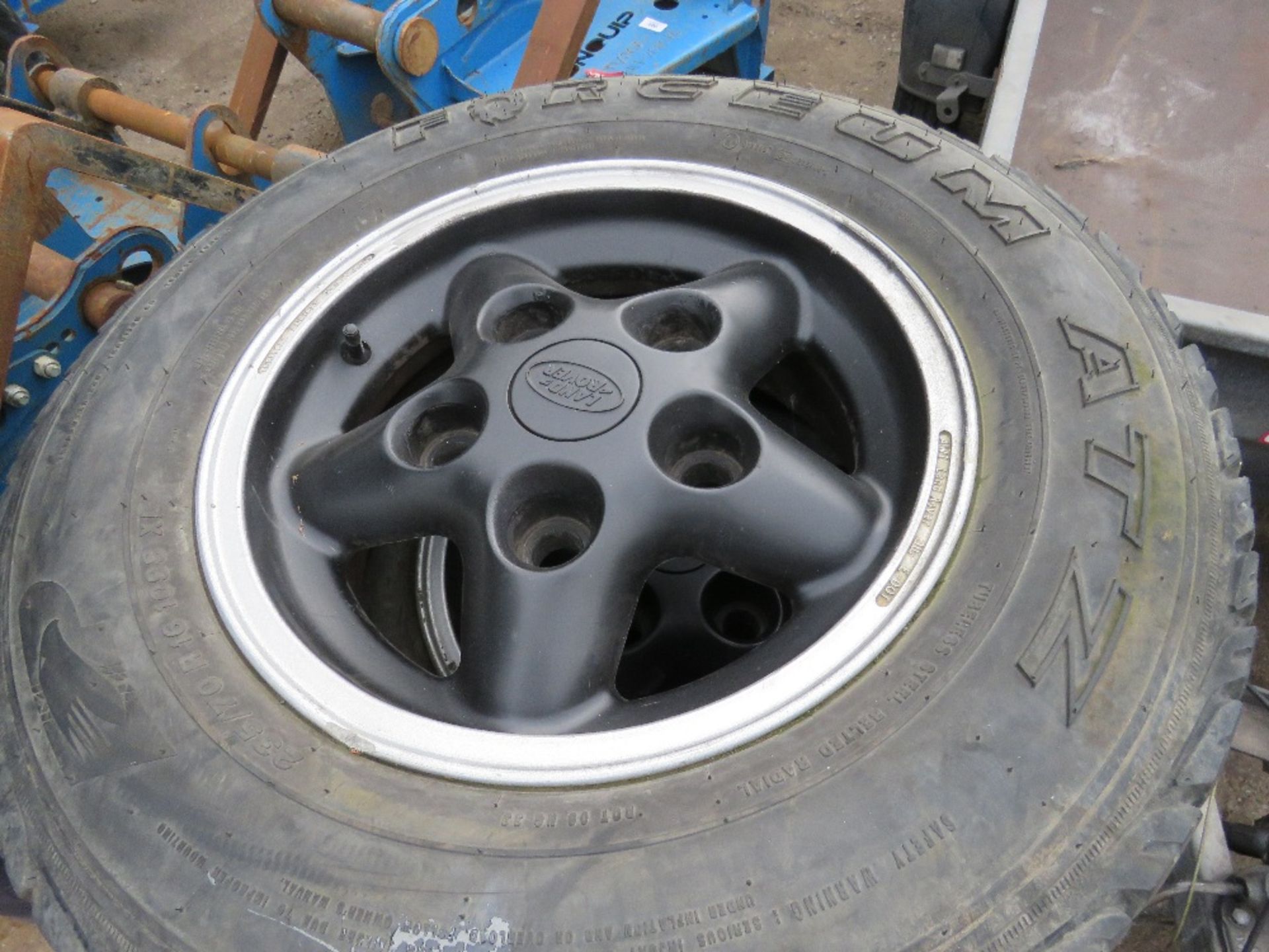 4 X LANDROVER ALLOY WHEELS AND TYRES 235/70R16 SIZE - Image 3 of 5