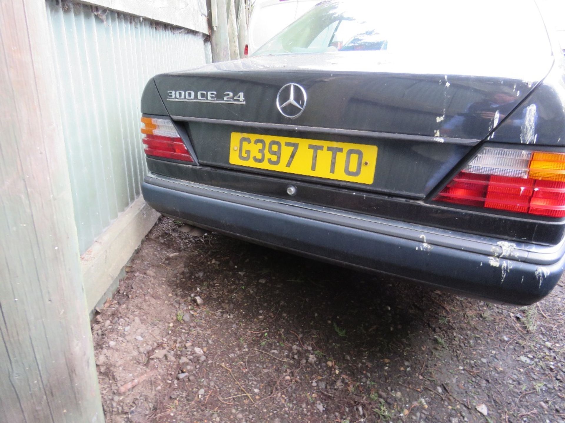 Mercedes 300 CE 24 coupe car, auto, reg. G397 TTO - Image 7 of 11