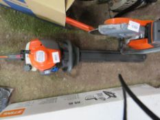 HUSQVARNA 122 PETROL HEDGE CUTTER