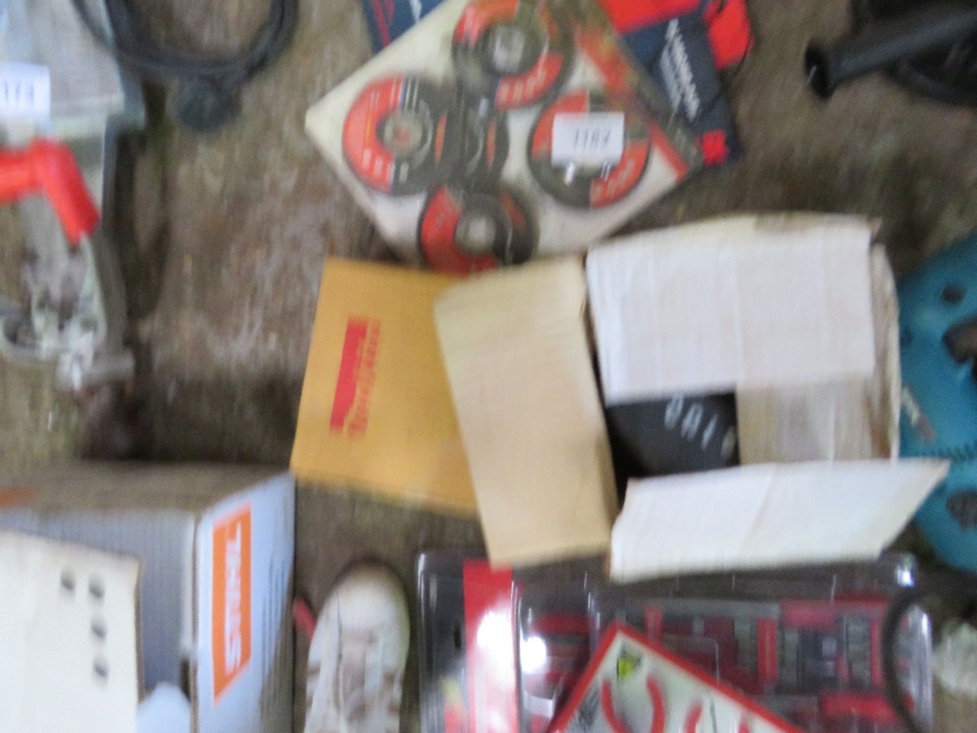 QTY OF ASSORTED CUTTING BLADES AND DISCS