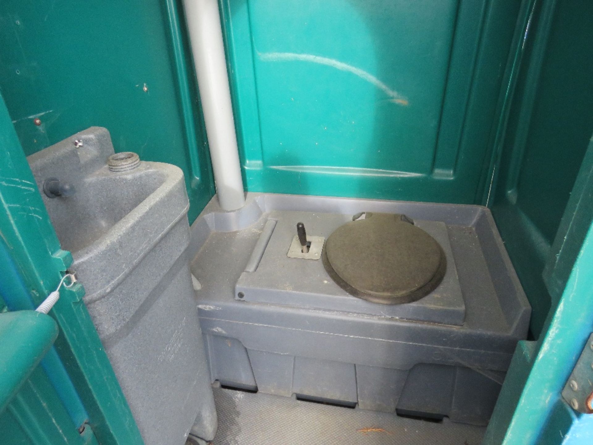 Portable site toilet - Image 2 of 4