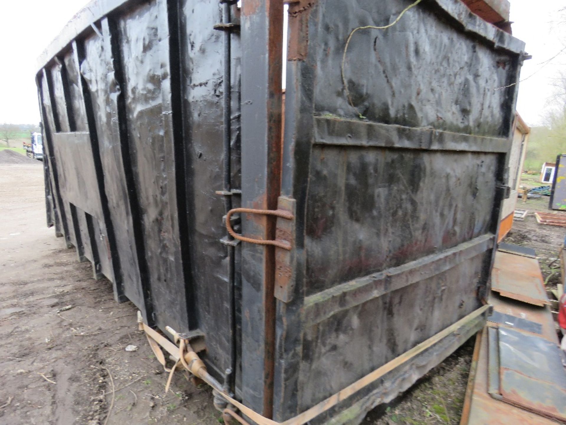 Hook bin waste skip, 40yard capacity approx. - Image 3 of 5