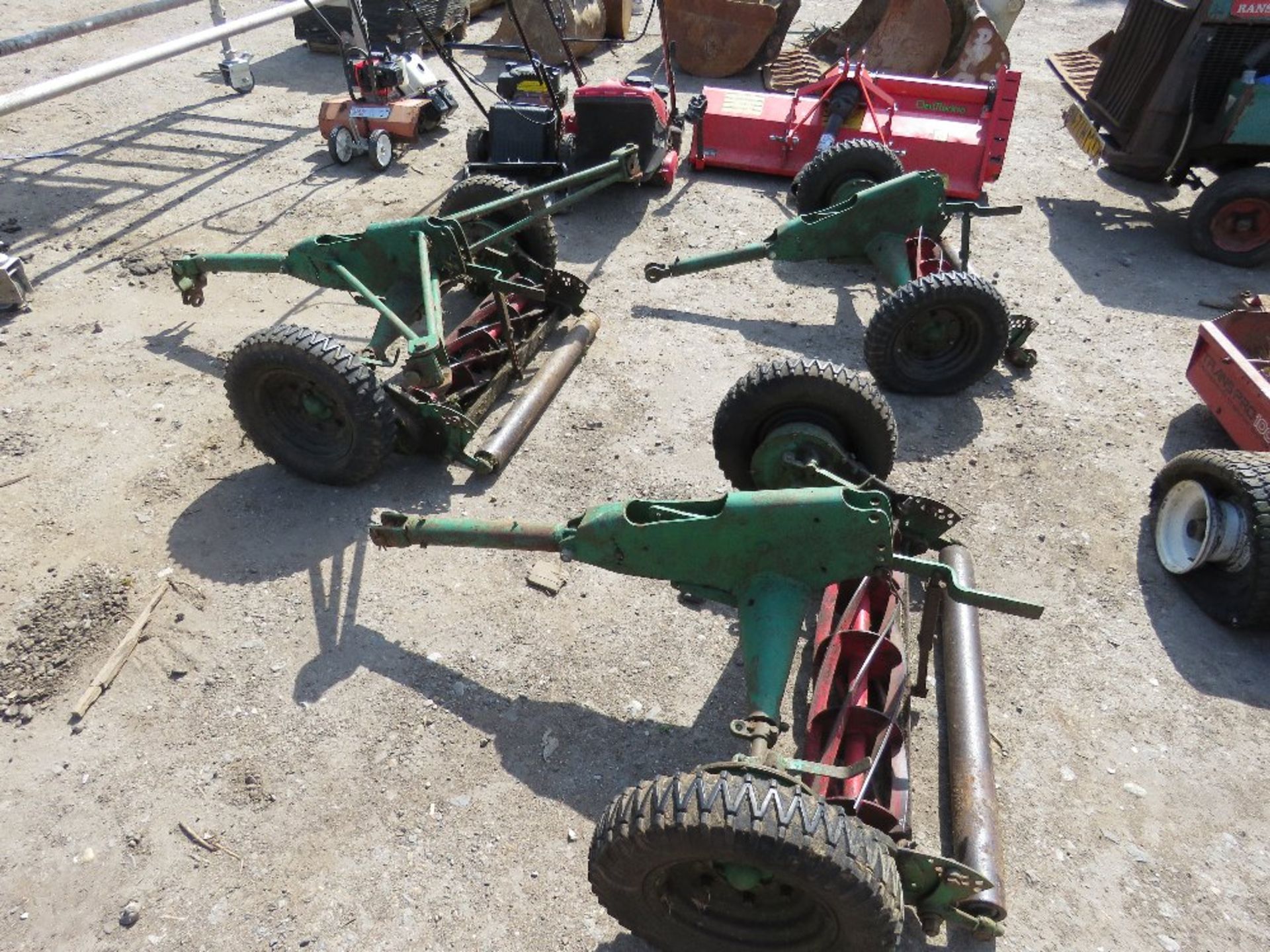 SET OF TOWED GANG MOWERS, WHEEL DRIVEN - Image 2 of 3