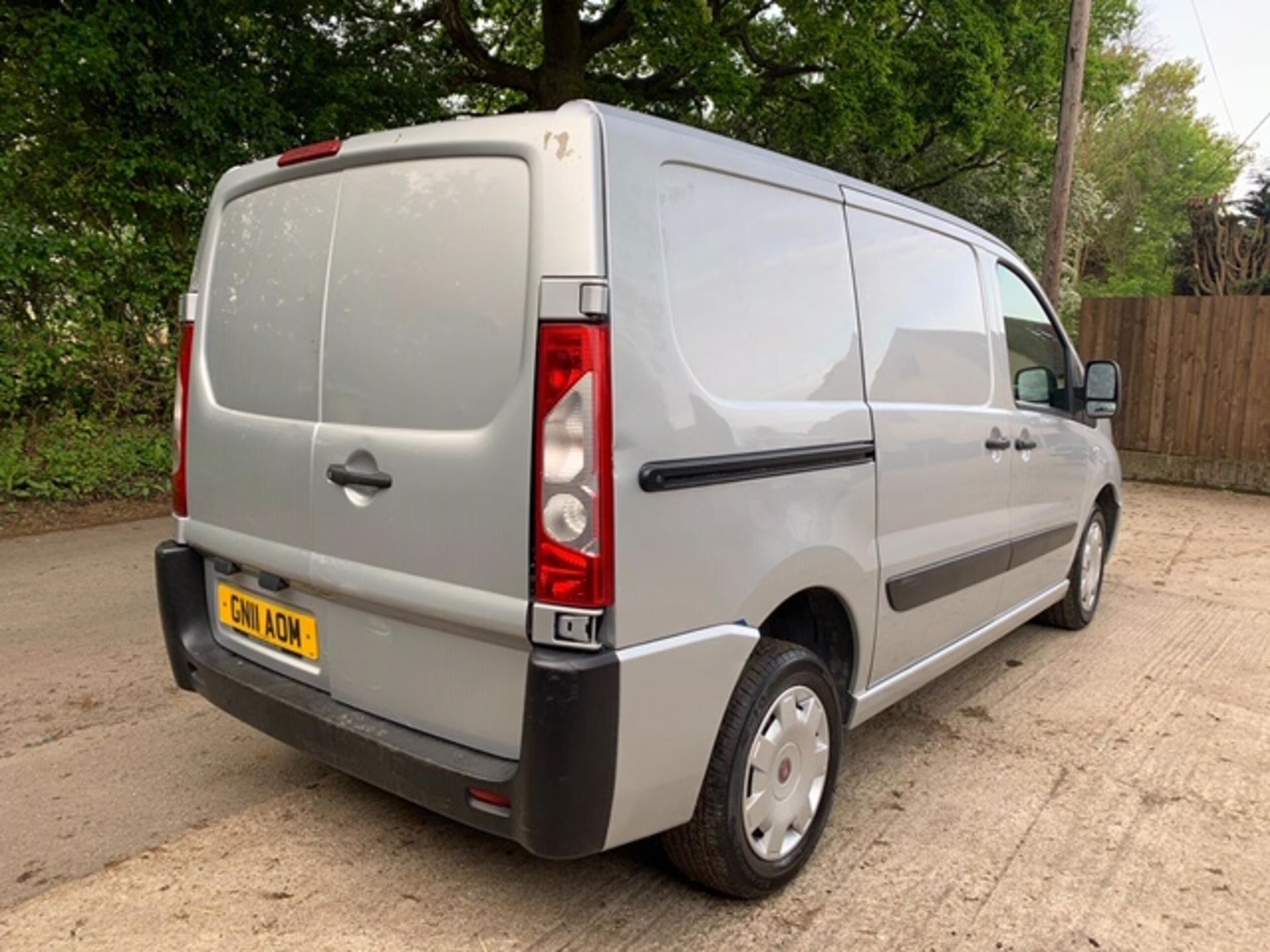 FIAT SCUDO PANEL VAN. YEAR 2011 1.6HDI ENGINE SOLD WITH A FULL MOT WITH V5 TWIN SIDE LOADING - Image 3 of 9