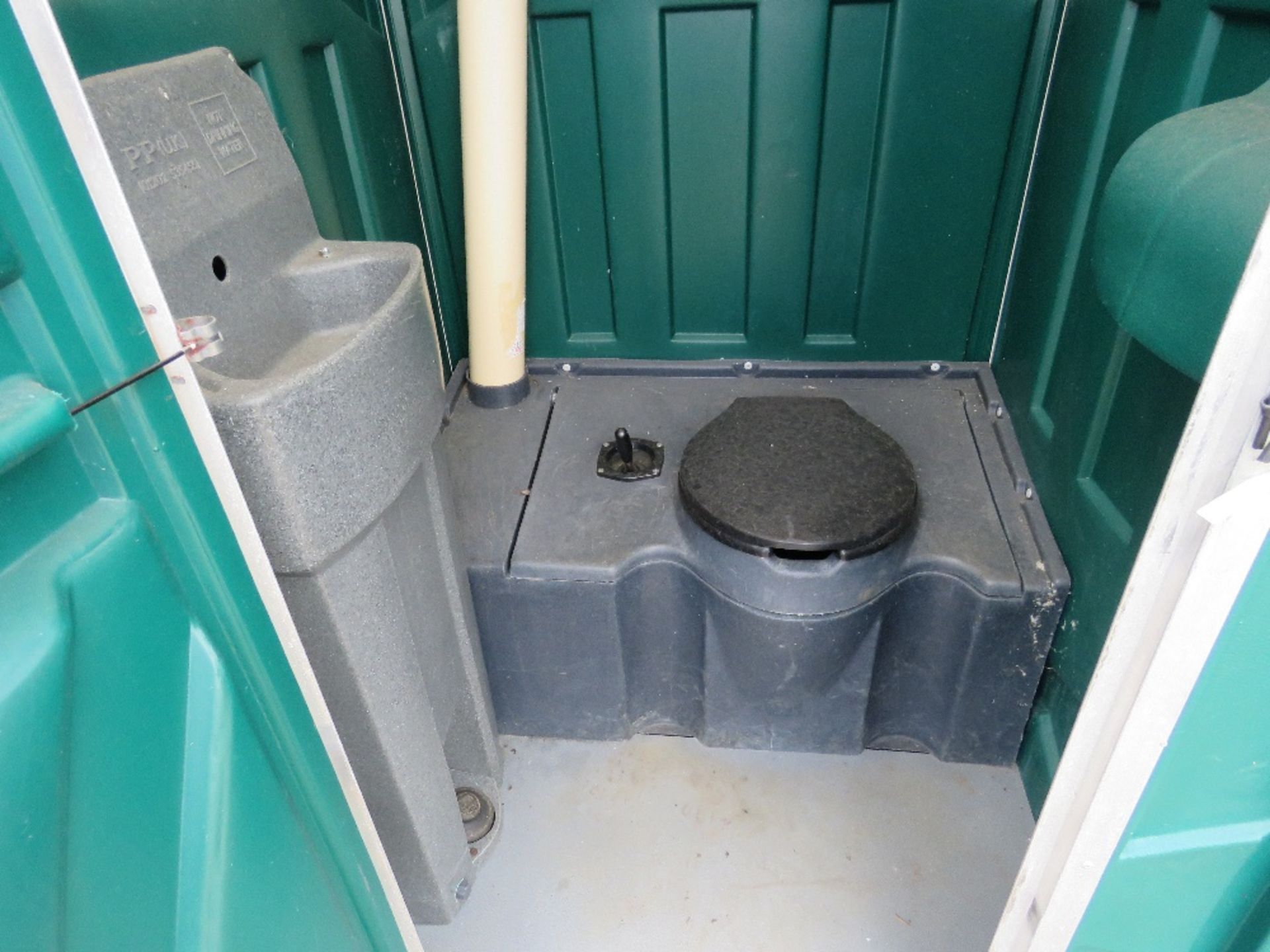 Portable site toilet - Image 2 of 4