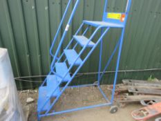 SET OF WHEELED STEPS, EX COMPANY LIQUIDATION