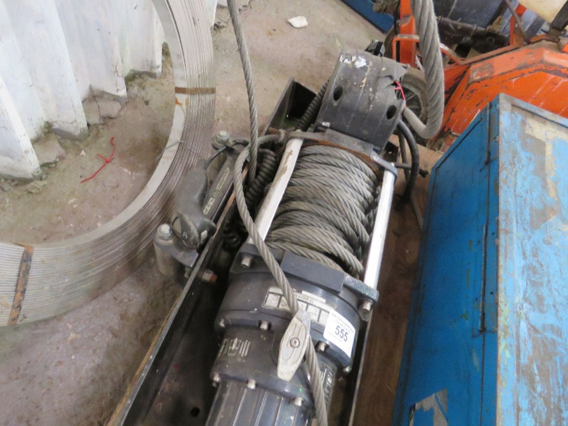 Large lorry winch - Image 2 of 2