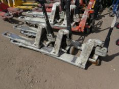 3 X HYDRAULIC PALLET TRUCKS, EX COMPANY LIQUIDATION