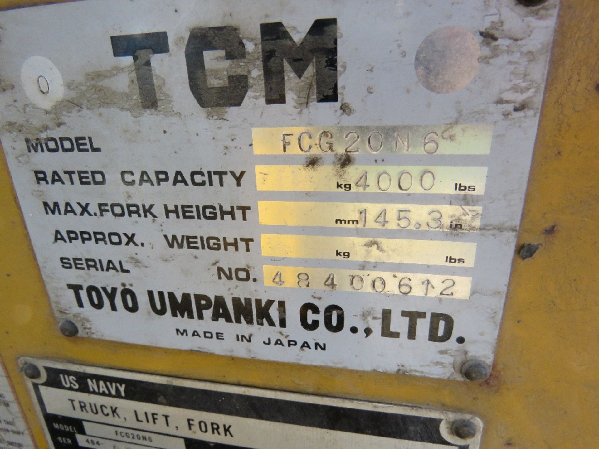 TCM FCG20G GAS AND PETROL ENGINED FORKLIFT TRUCK WITH LOW MAST. WHEN TESTED WAS SEEN TO DRIVE, STEER - Image 4 of 6