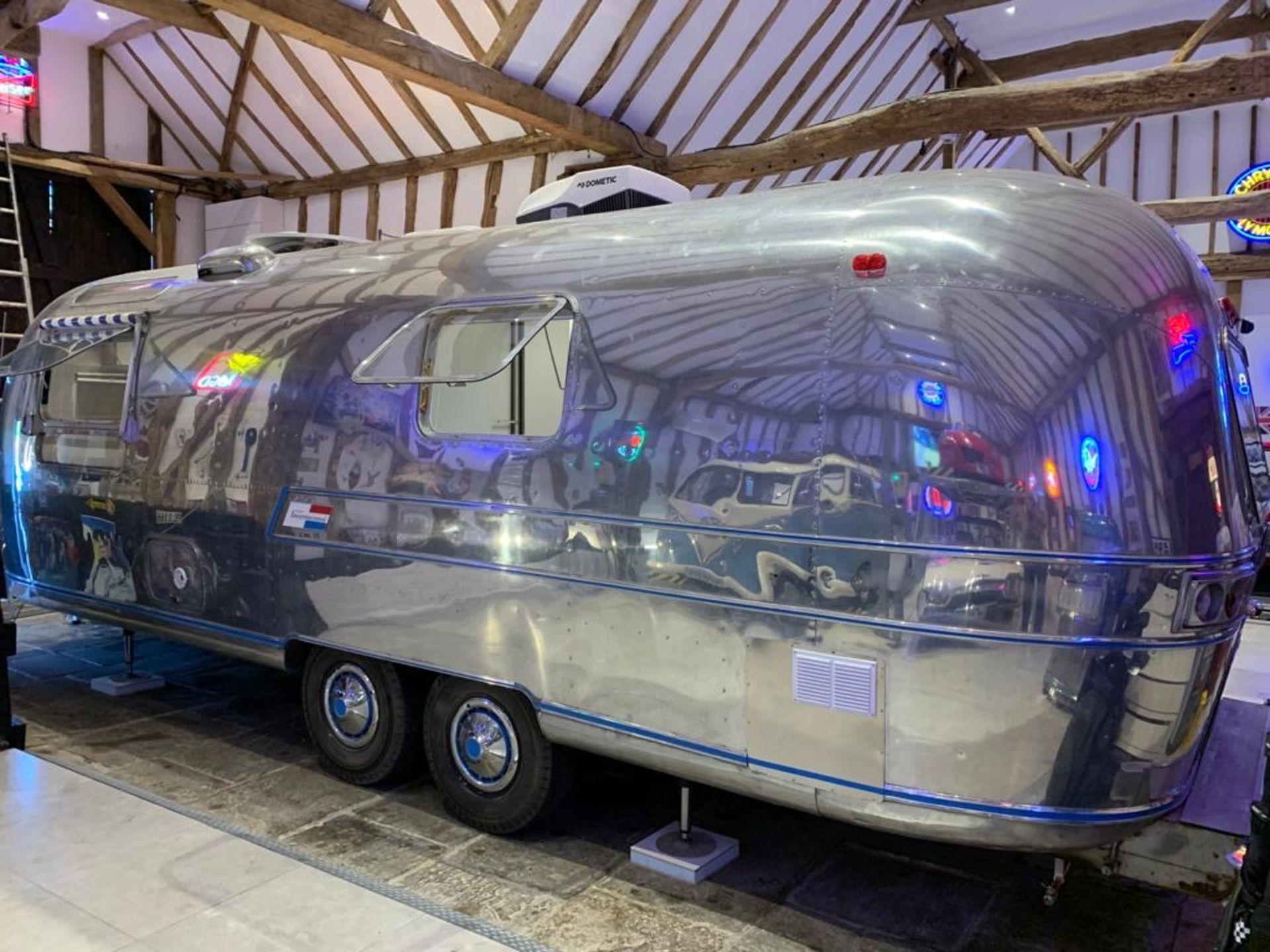 1971 Airstream Land Yacht caravan trailer - Image 9 of 10