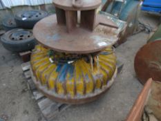 Electro magnet plus top hat unit for scrap handling, working when removed, unused for two years