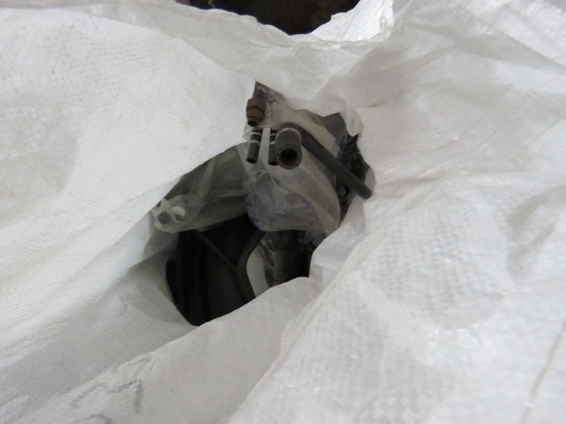 16 x Bags of assorted lorry spares to include brake discs, mirrors, bulbs, pipes and exhaust bracke - Image 2 of 3