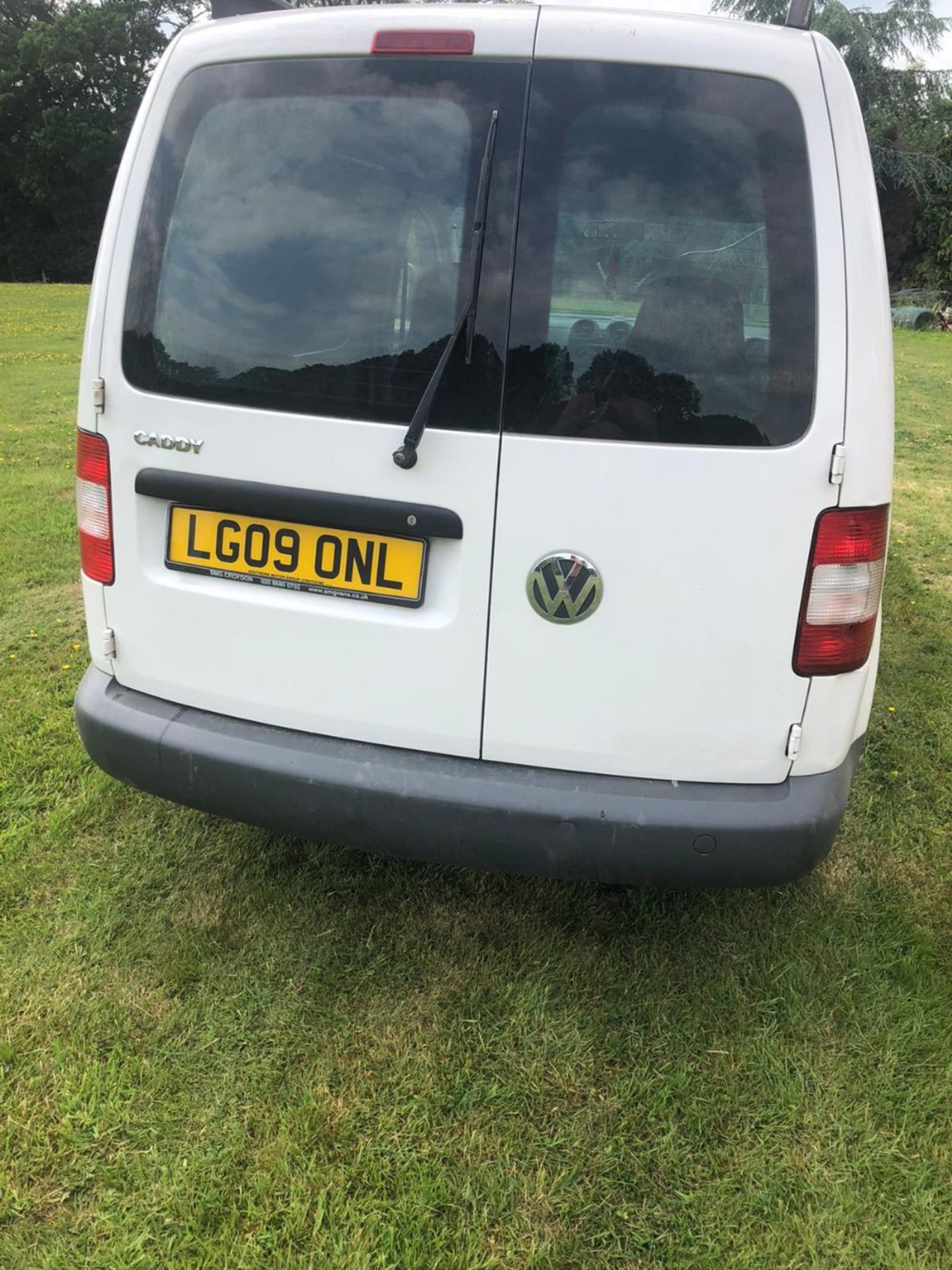 VOLKSWAGON CADDY PANEL VAN REG:LG09 0NL WITH V5 AND TESTED UNTIL SEPTEMBER 137051 REC MILES. PLEASE - Image 7 of 16