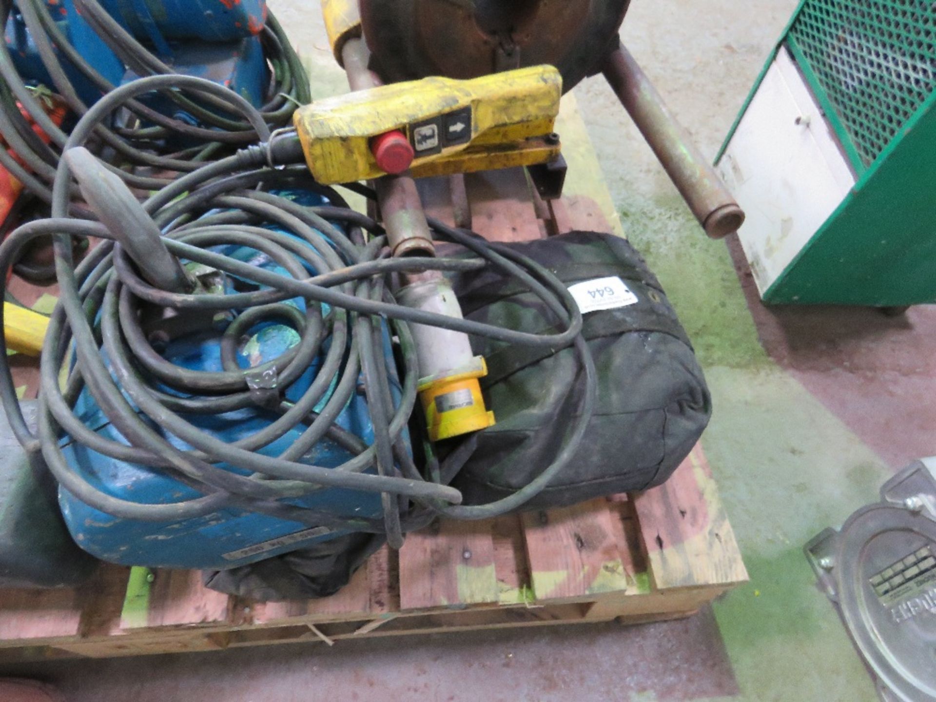 BLUE 110V 500KG RATED GANTRY HOIST, UNTESTED - Image 2 of 3