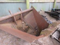 V trench bucket for 35tonne excavator