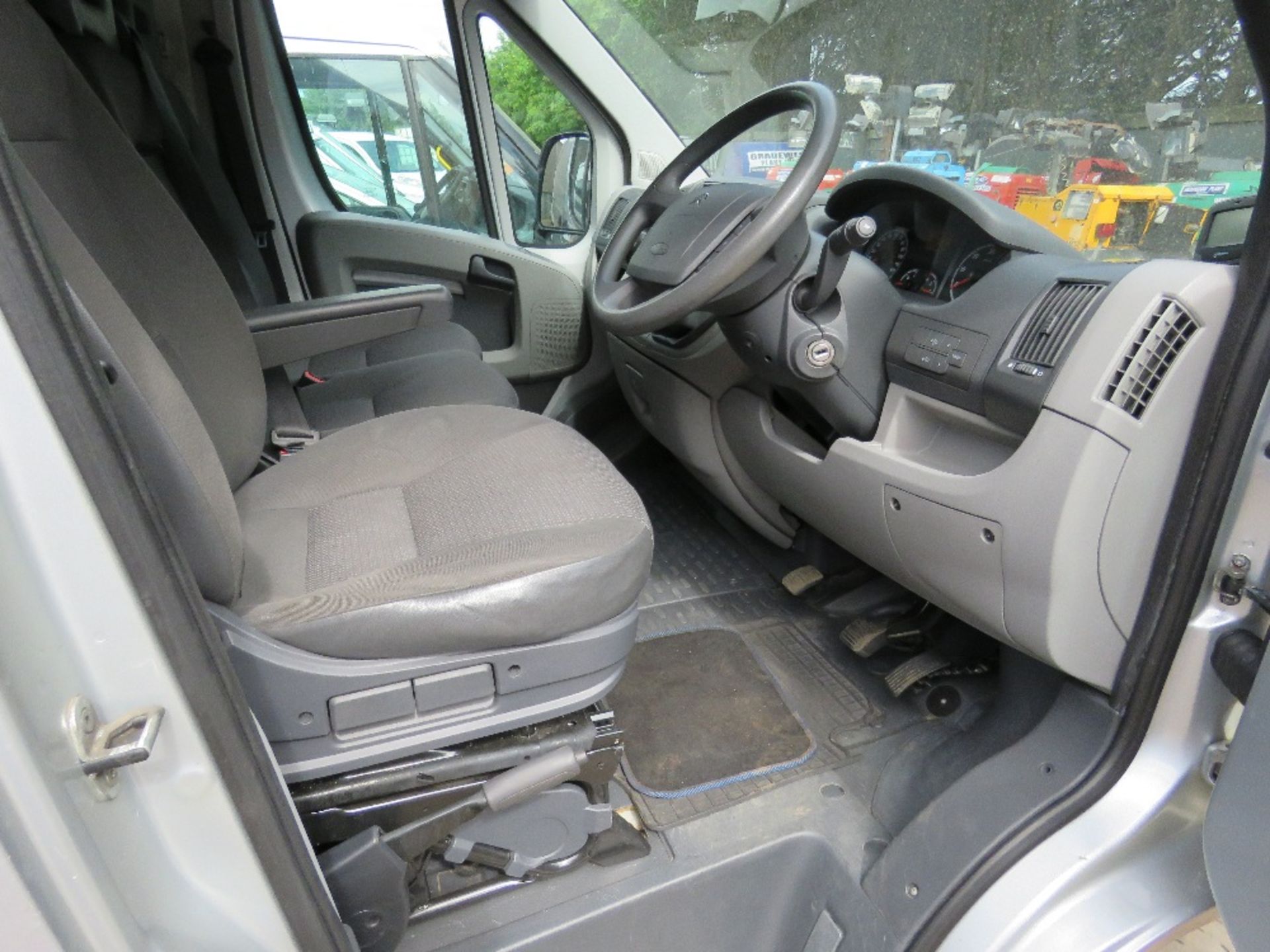 CITROEN RELAY SILVER PANEL VAN REG;VK10 XZM TESTED TILL 4/6/20 164,290 REC MILES. WHEN TESTED W - Image 4 of 10