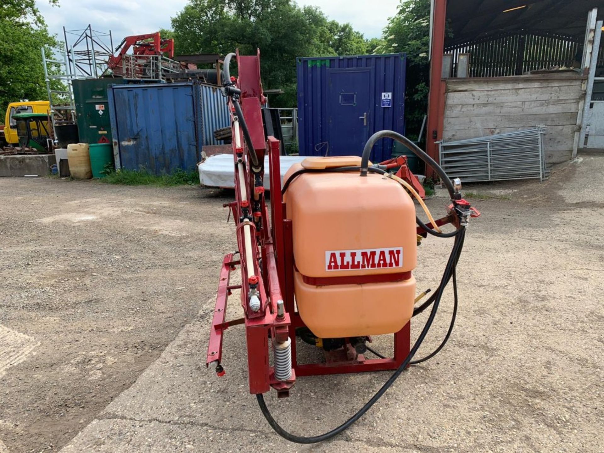 ALLMAN 12 METRE TRACTOR MOUNTED SPRAYER. C/W PTO SHAFT AND PUMP, PUMP TURNS AND FEELS OK, FEW WELDS - Image 6 of 6