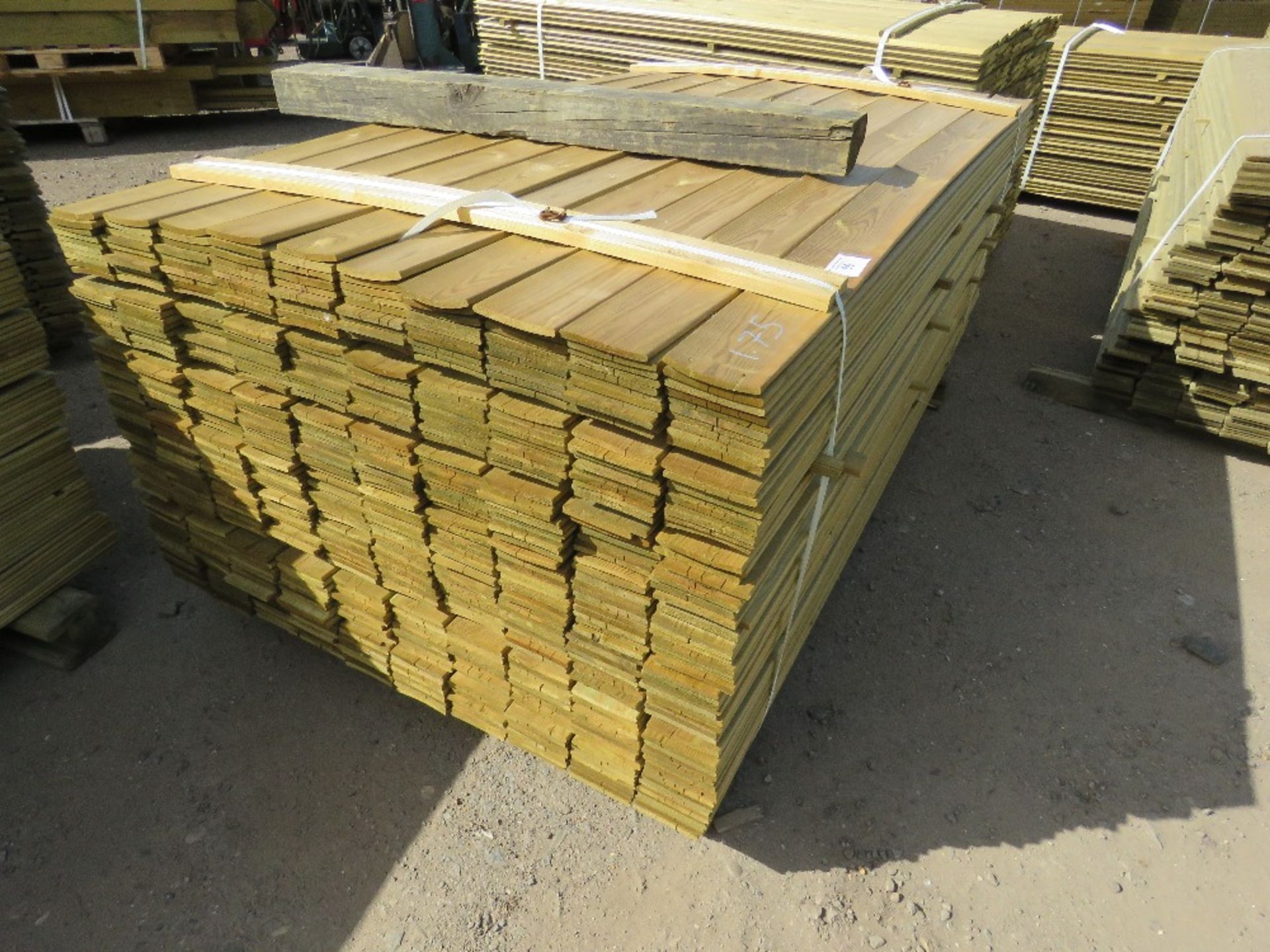 1 X PACK OF CLADDING TIMBER SLATS @1.75M LENGTH X 9CM WIDTH X 0.8CM DEPTH APPROX