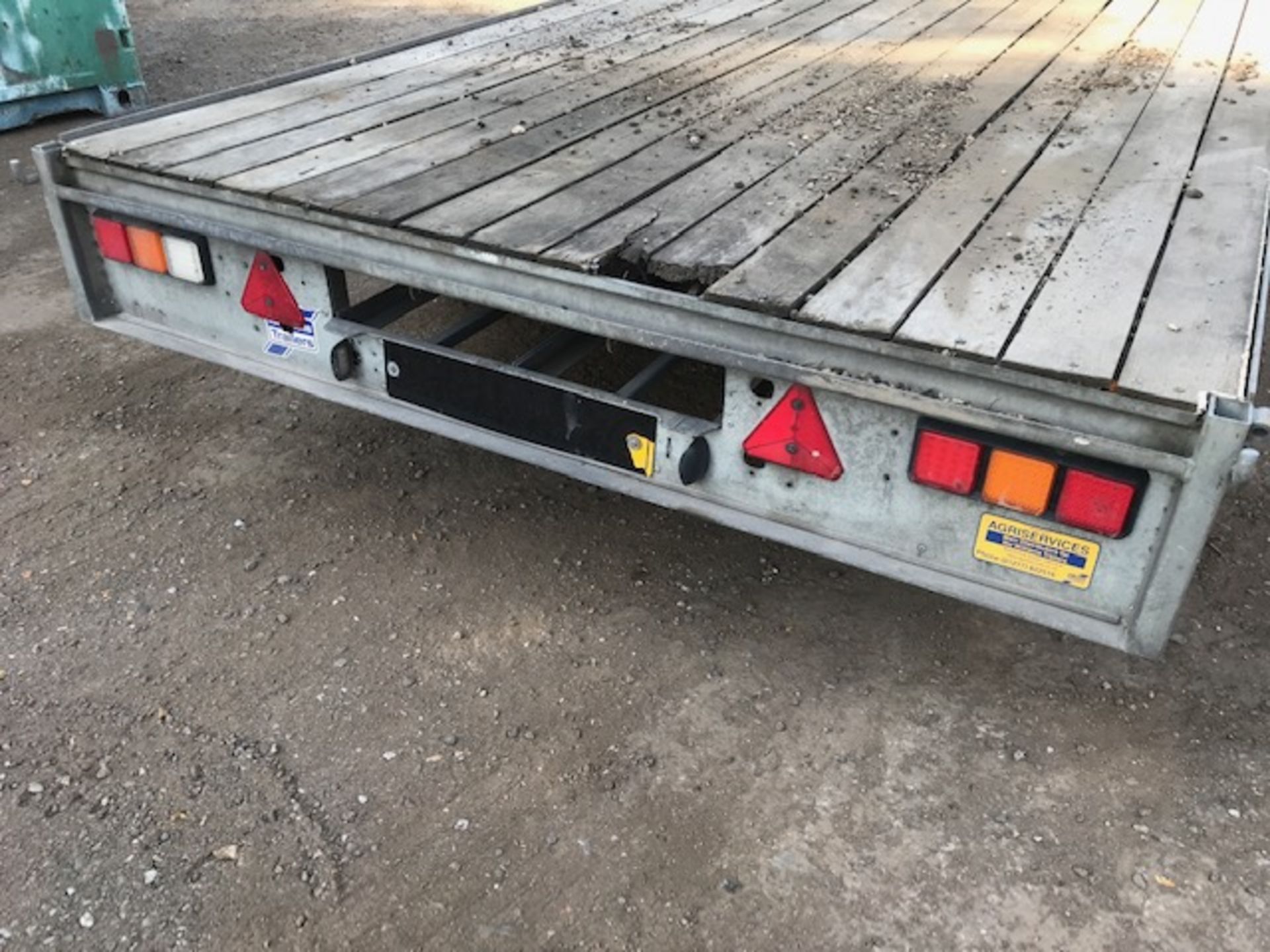 IFOR WILLIAMS TRI AXLE 14 FT. FLAT TRAILER WITH HEAVY DUTY FLOOR AND LED LIGHTS YEAR 2016 BUILD 6 FT - Image 11 of 12