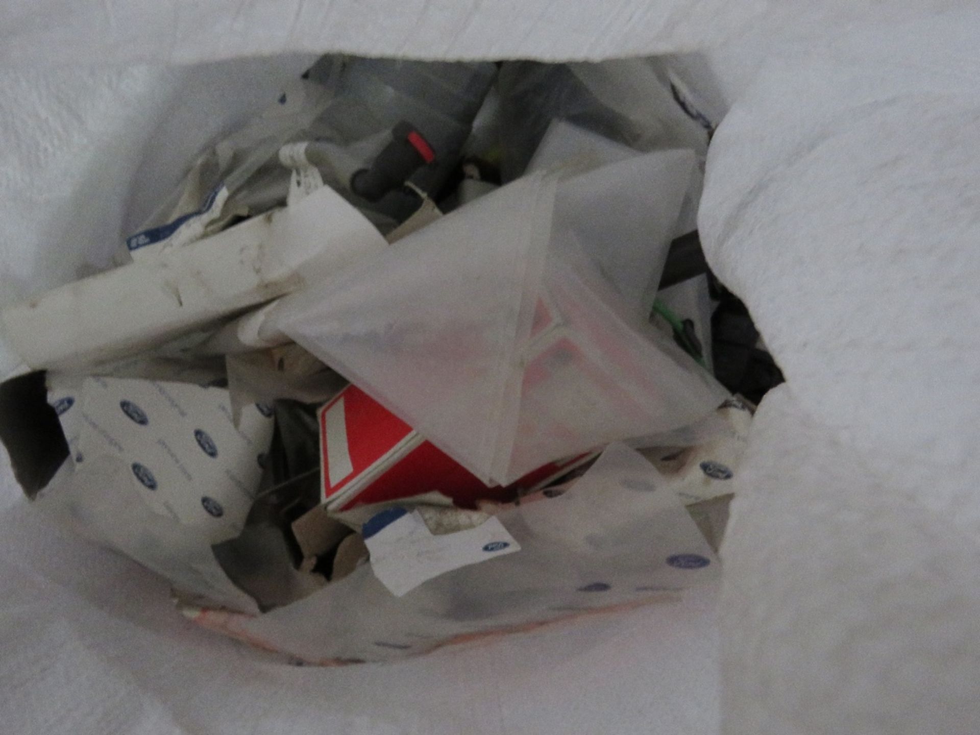 16 x Bags of assorted lorry spares to include brake discs, mirrors, bulbs, pipes and exhaust bracke - Image 3 of 3