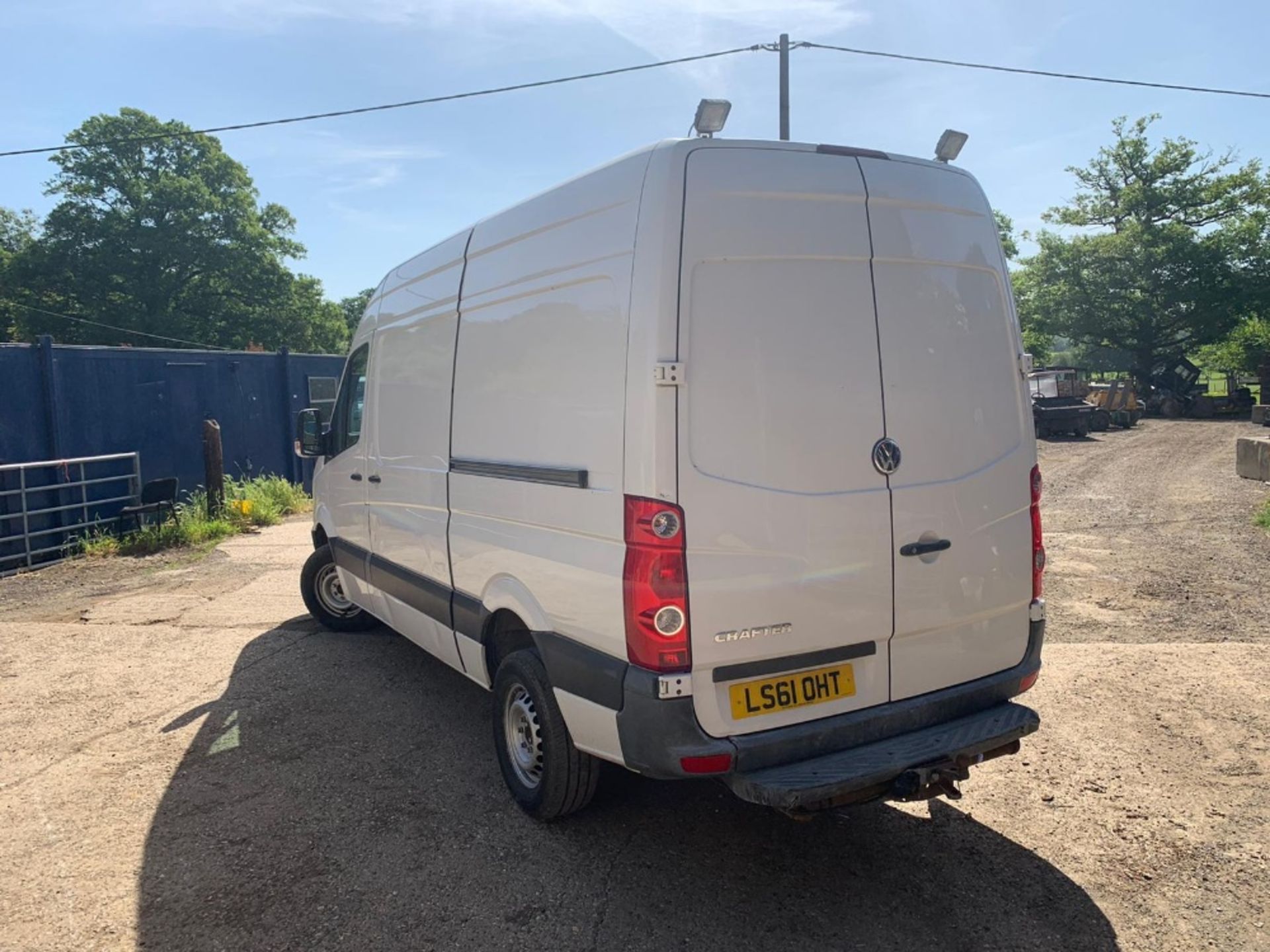 VW CRAFTER MWB PANEL VAN. YEAR 2011 61 REG. 2.0 DIESEL, 136HP, 6 SPEED MANUAL. 3 SEAT CAB, SIDE LOAD - Image 6 of 9