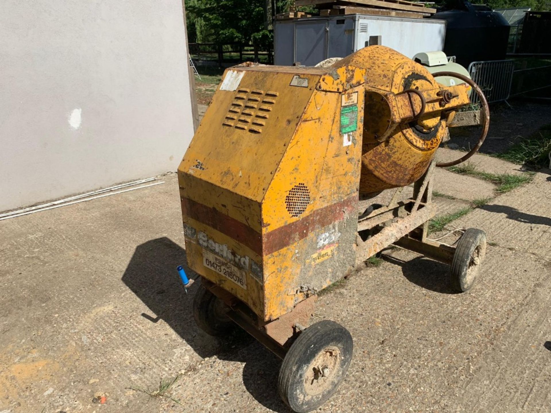 BENFORD CT2 DIESEL SITE MIXER, HANDLE START LISTER DIESEL. SEEN TO START,RUN AND TURN, DRUM IS NICE - Image 2 of 5