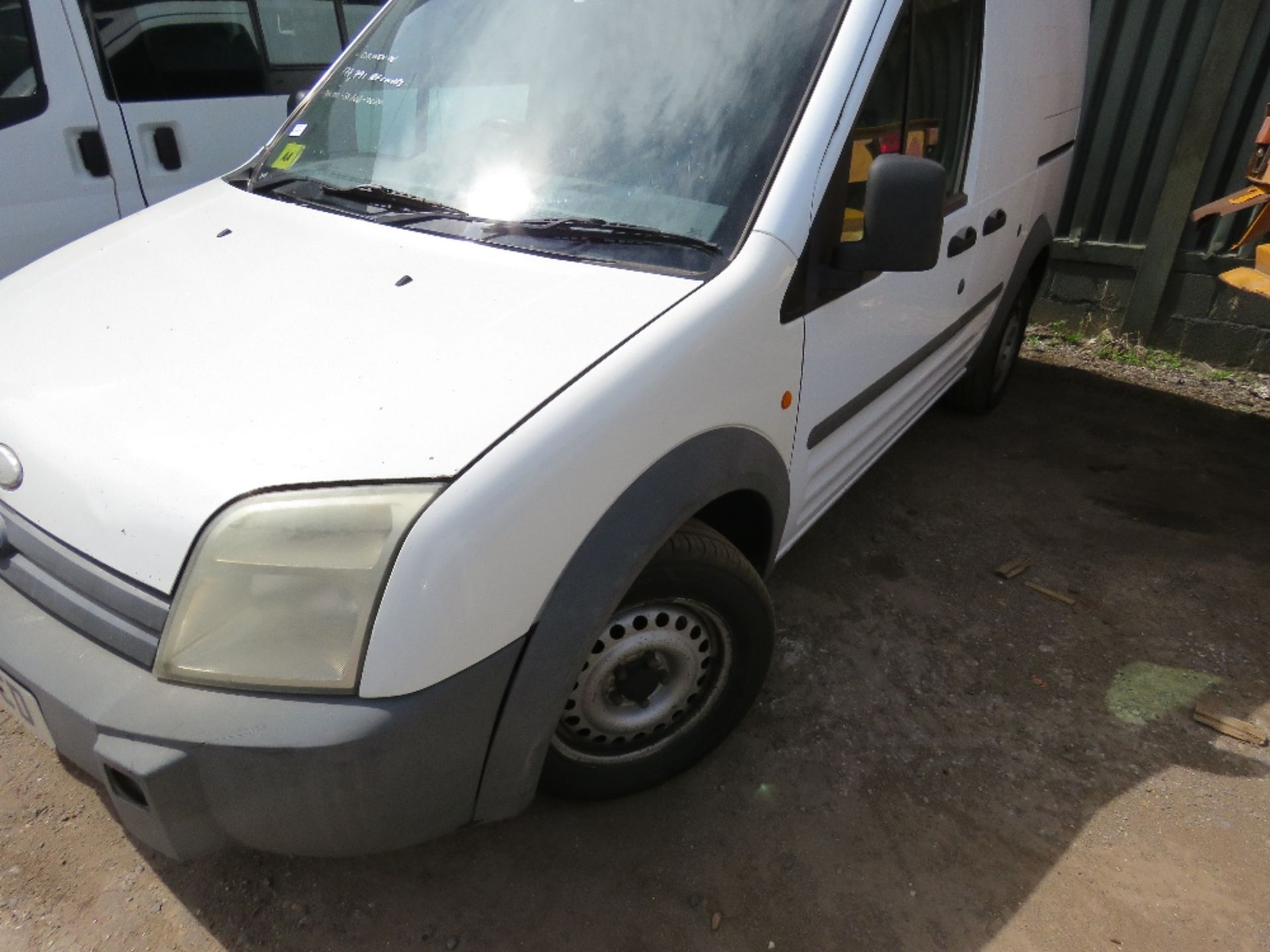 FORD TRANSIT CONNECT PANEL VAN REG: EN09 NCD TESTED TILL 31/08/20, 177,791 REC MILES. DIRECT EX LOC - Image 2 of 8