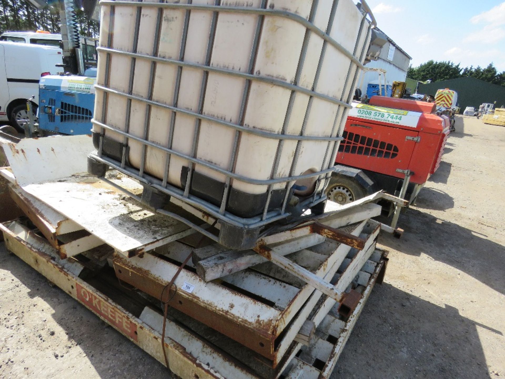 WHEEL WASHING BATH COMPLETE WITH SUBMERSIBLE PUMP AND IBC CONTAINER