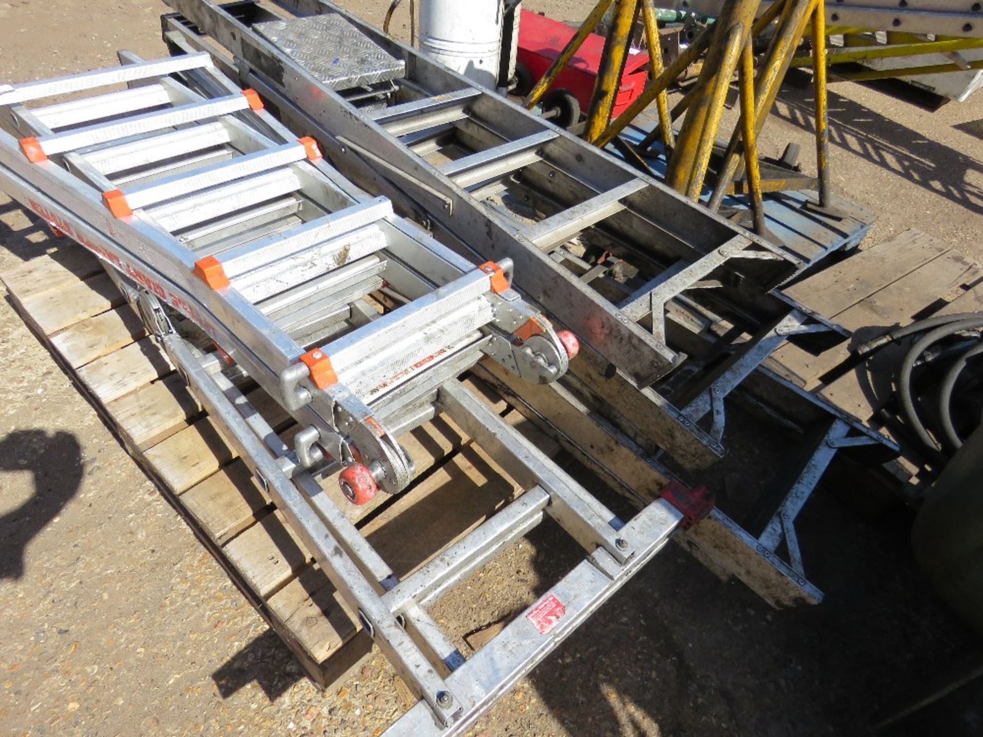 pallet containing 3 stepladders and 2 multi ladders sourced from company liquidation - Image 3 of 3