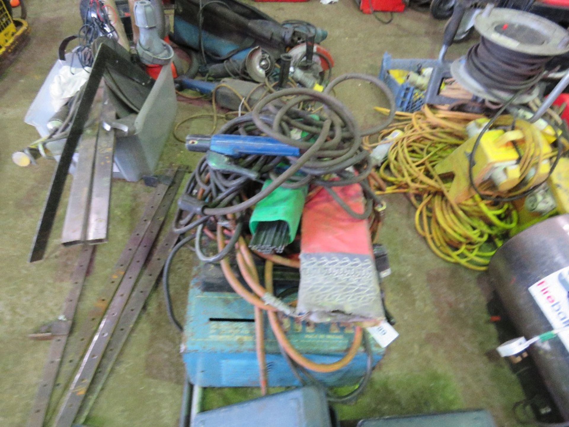 2 X SIP 140 240VOLT ARC WELDERS PLUS RODS AND LEADS, DIRECT FROM COMPANY LIQUIDATION - Image 2 of 3