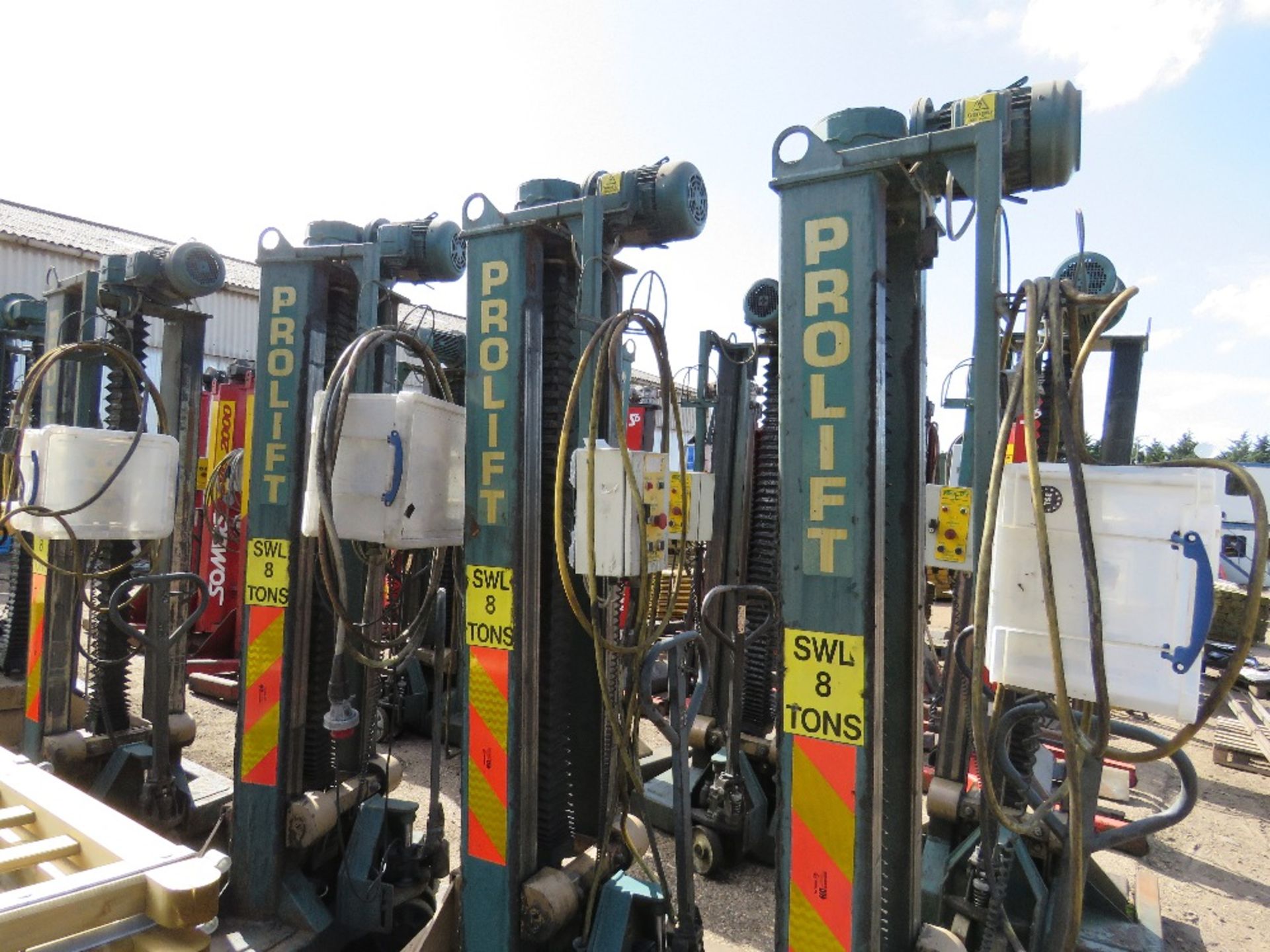 SET OF 4 X PROLIFT PL32 PORTABLE COLUMN LIFT UNITS FOR COMMERCIAL VEHICLES, 8 TONNE RATED CAPACITY, - Image 4 of 4