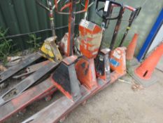 8 X ASSORTED PALLET TRUCKS, EX COMPANY LIQUIDATION