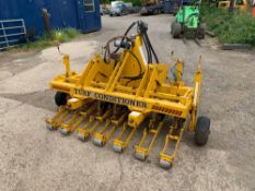 TWOSE TRACTOR MOUNTED TURF CONDITIONER. AGE/HOURS UNKNOWN. C/W 540RPM PRO PUMP, 1.6M WORKING WIDTH S