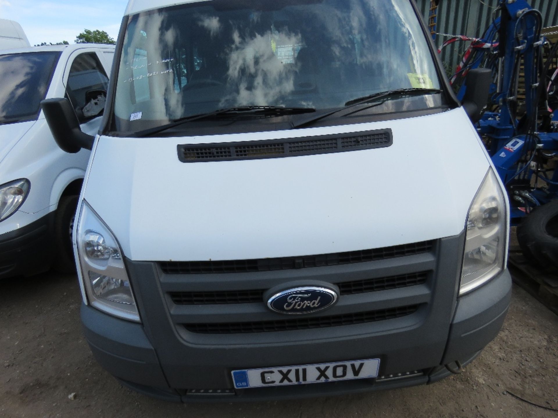 FORD TRANSIT 9 SEAT MINIBUS WITH REAR STORAGE AREA. REG:CX11XOV. TESTED TILL 13/03/2021. WITH V5. D - Image 4 of 7
