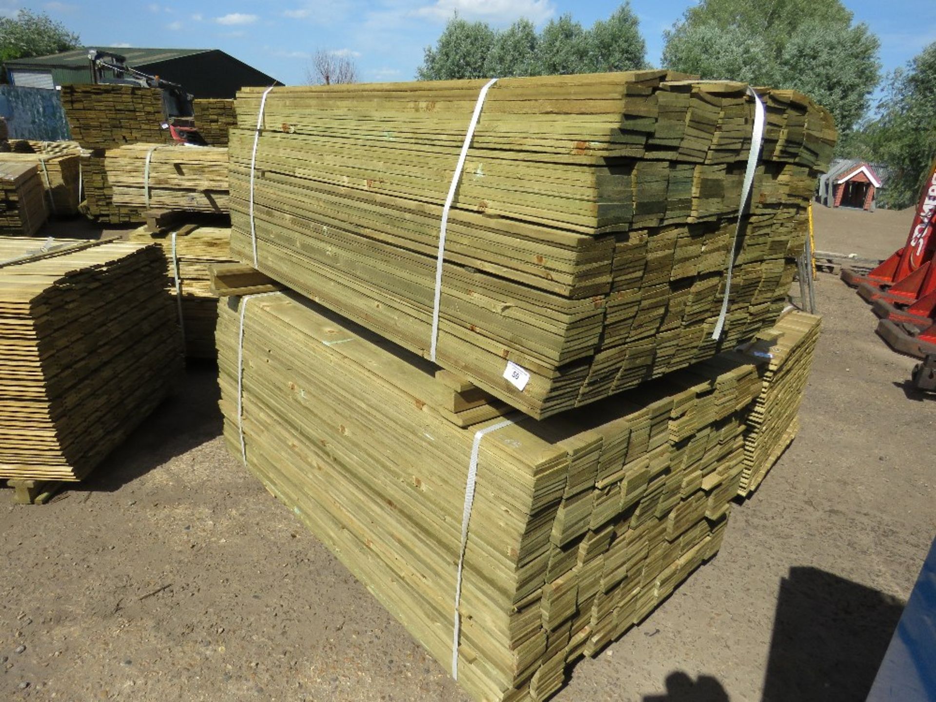 2 X PACK OF FEATHER EDGE FENCE TIMBER CLADDING @1.65METRE LENGTH X 10CM WIDE