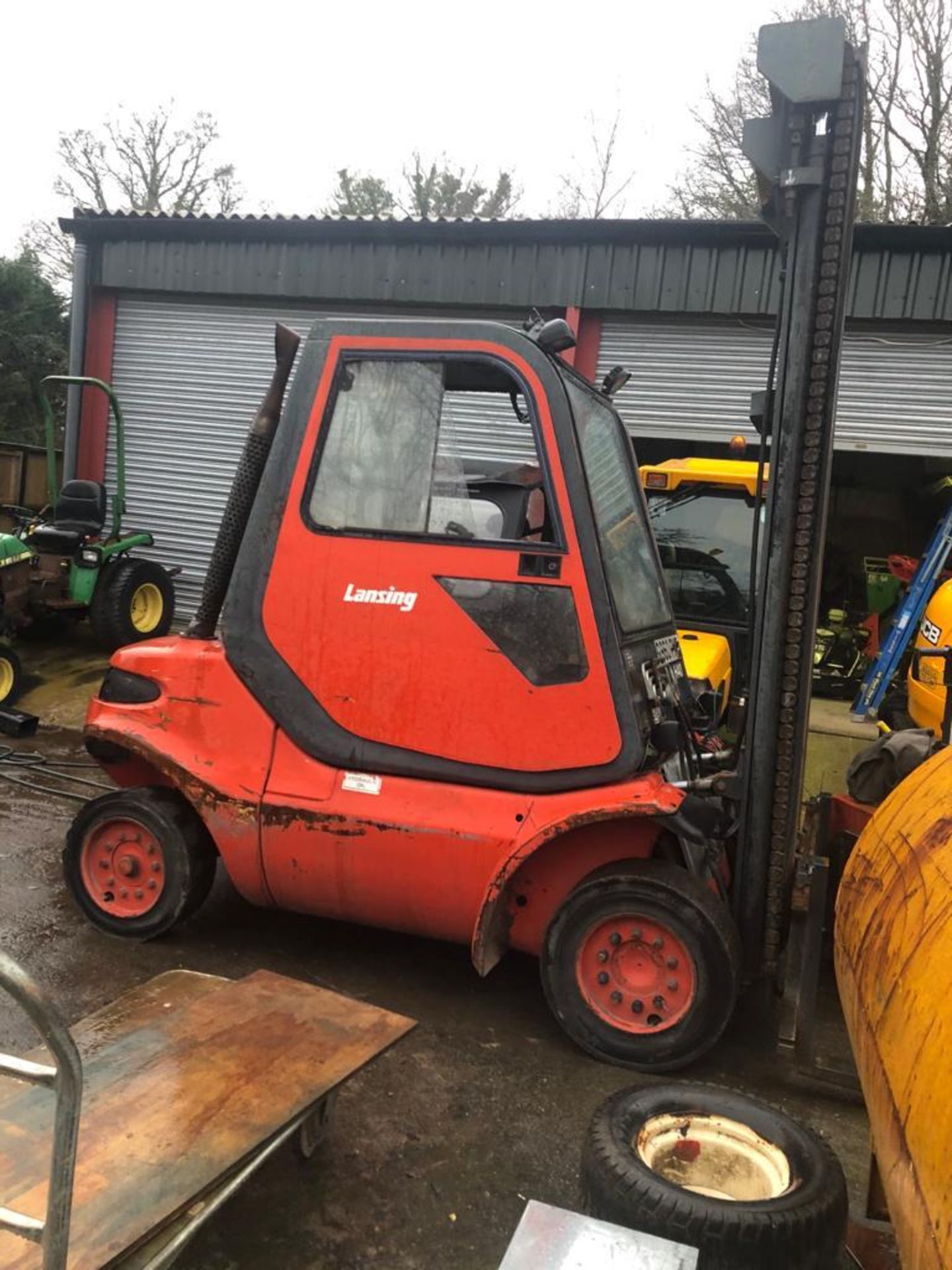 LINDE H40D DIESEL FORKLIFT TRUCK YEAR 1989 SN:352907010940 4 TONNE RATED WITH CAB AND 1 METRE LONG F