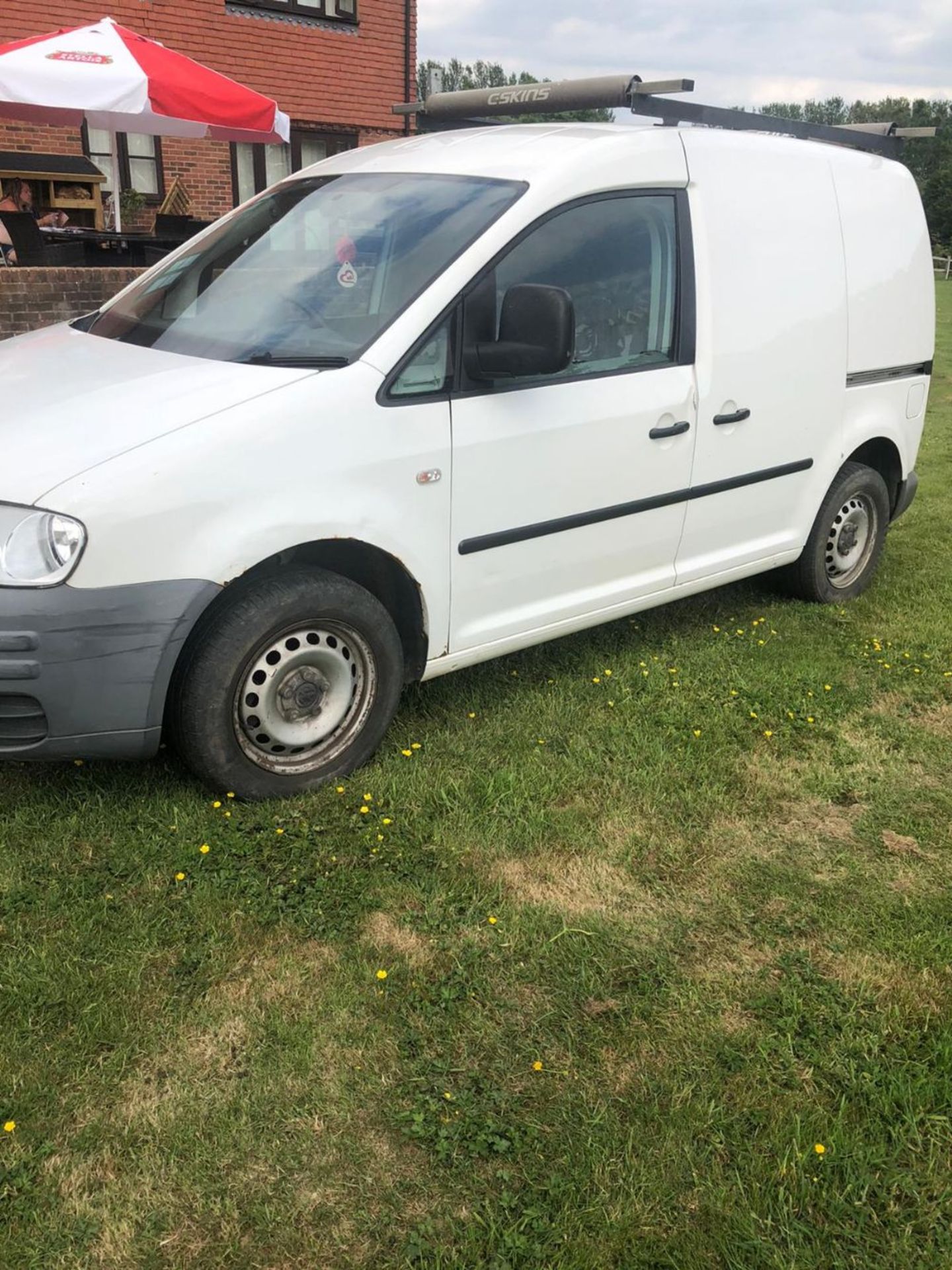 VOLKSWAGON CADDY PANEL VAN REG:LG09 0NL WITH V5 AND TESTED UNTIL SEPTEMBER 137051 REC MILES. PLEASE - Image 4 of 16