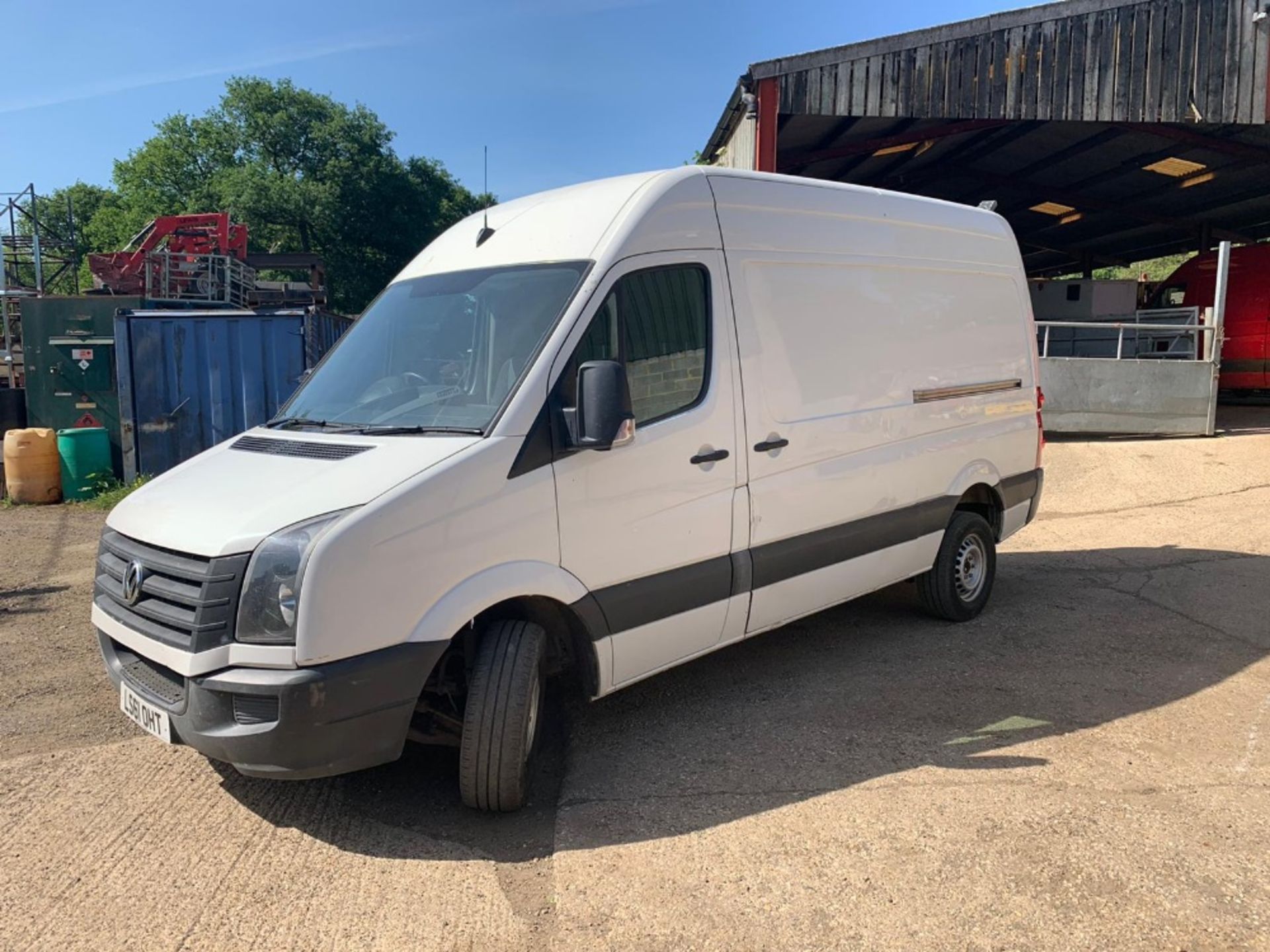 VW CRAFTER MWB PANEL VAN. YEAR 2011 61 REG. 2.0 DIESEL, 136HP, 6 SPEED MANUAL. 3 SEAT CAB, SIDE LOAD - Image 8 of 9