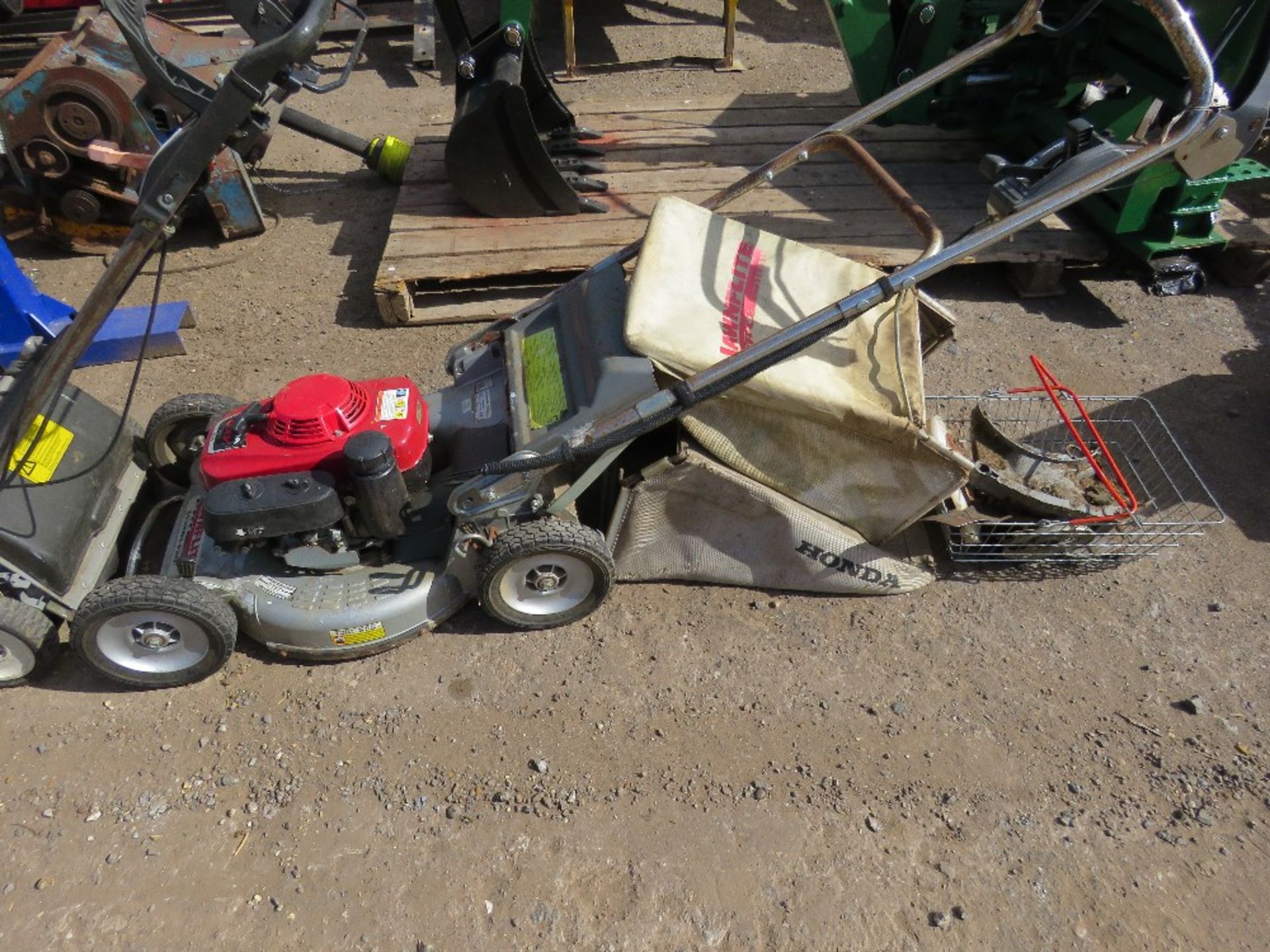 2X HONDA ENGINED LAWNMOWERS REQUIRING ATTENTION - Image 2 of 3