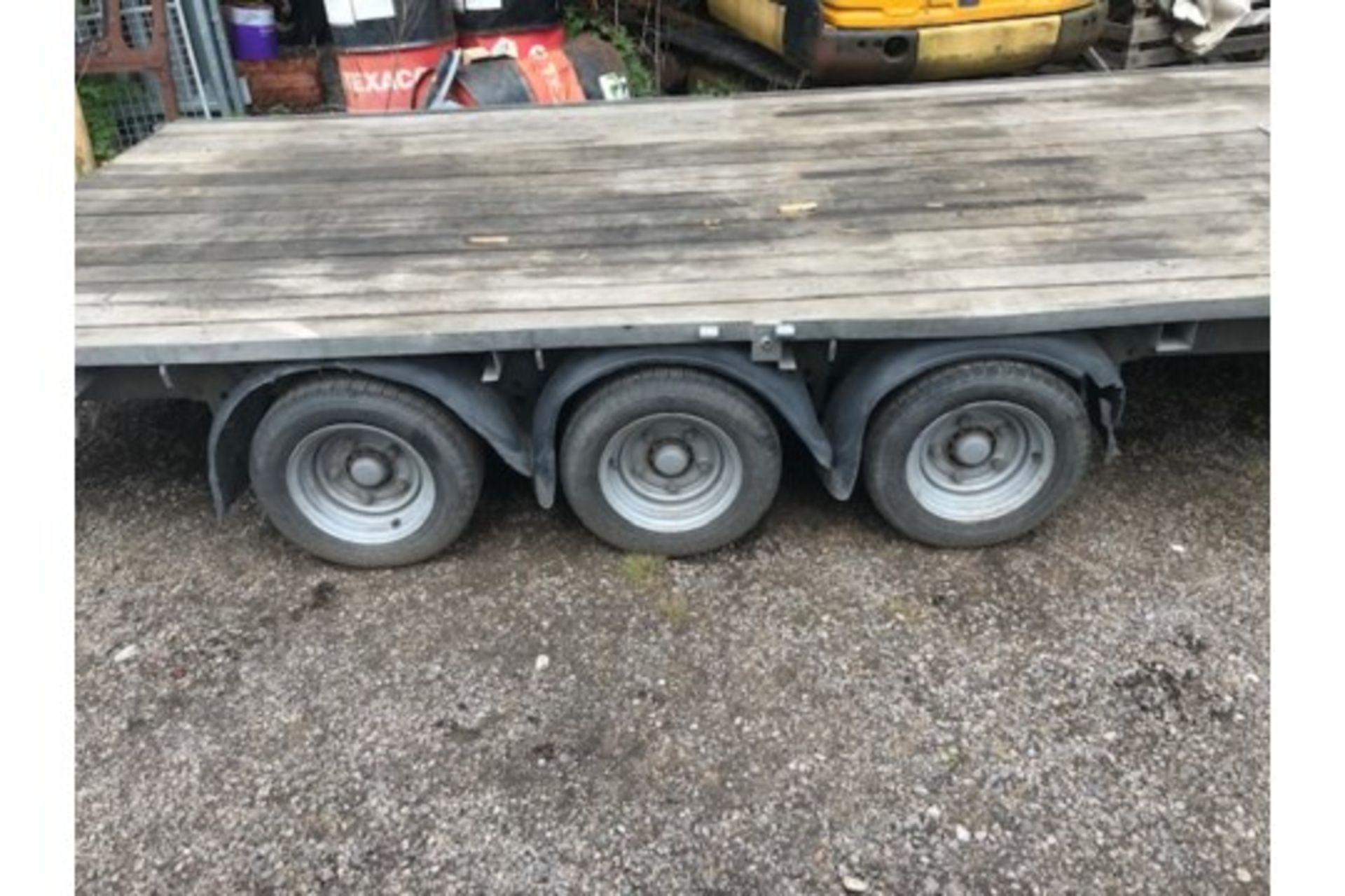 IFOR WILLIAMS TRI AXLE 14 FT. FLAT TRAILER WITH HEAVY DUTY FLOOR AND LED LIGHTS YEAR 2016 BUILD 6 FT - Image 5 of 12