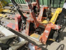 3 X HYDRAULIC PALLET TRUCKS, EX COMPANY LIQUIDATION