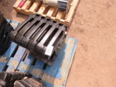 6 X 30KG SOLIS TRACTOR WEIGHTS