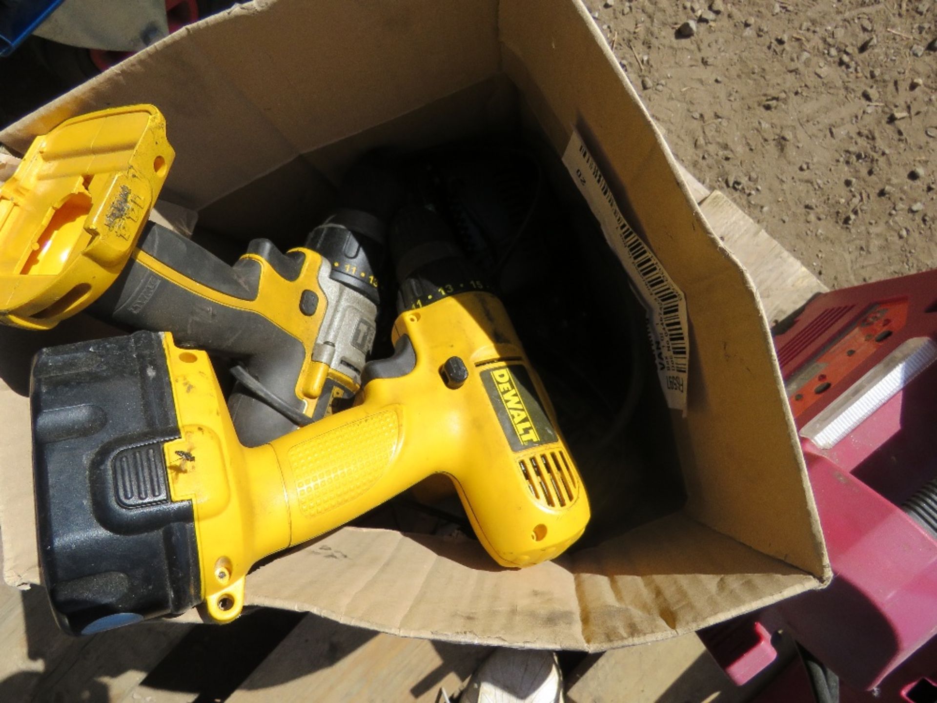 DEWALT DRILLS,JUMPSTART AND ASSORTED DRILLS - Image 3 of 4