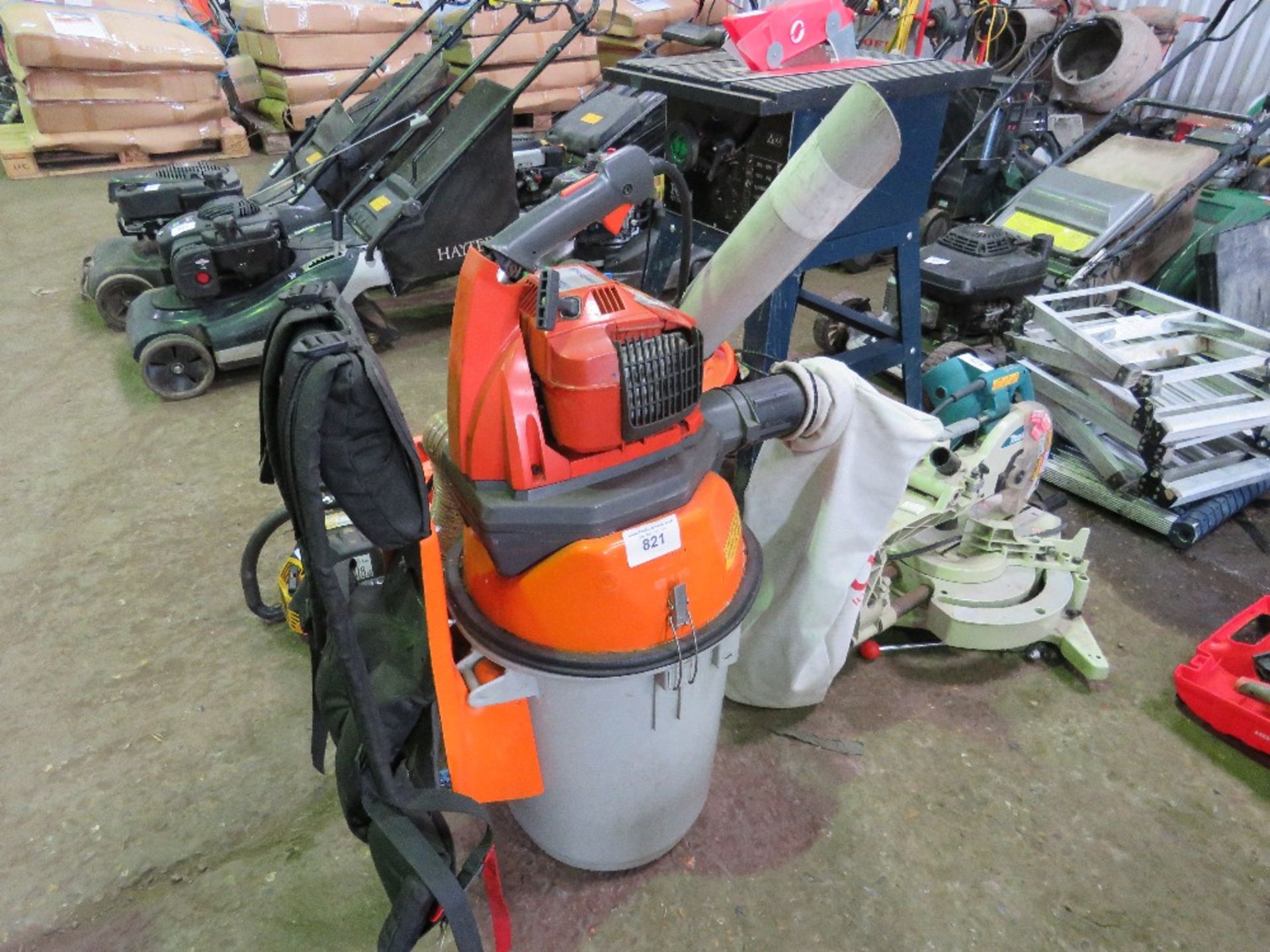 HUSQVARNA PETROL ENGINED GARDEN VACUUM UNIT