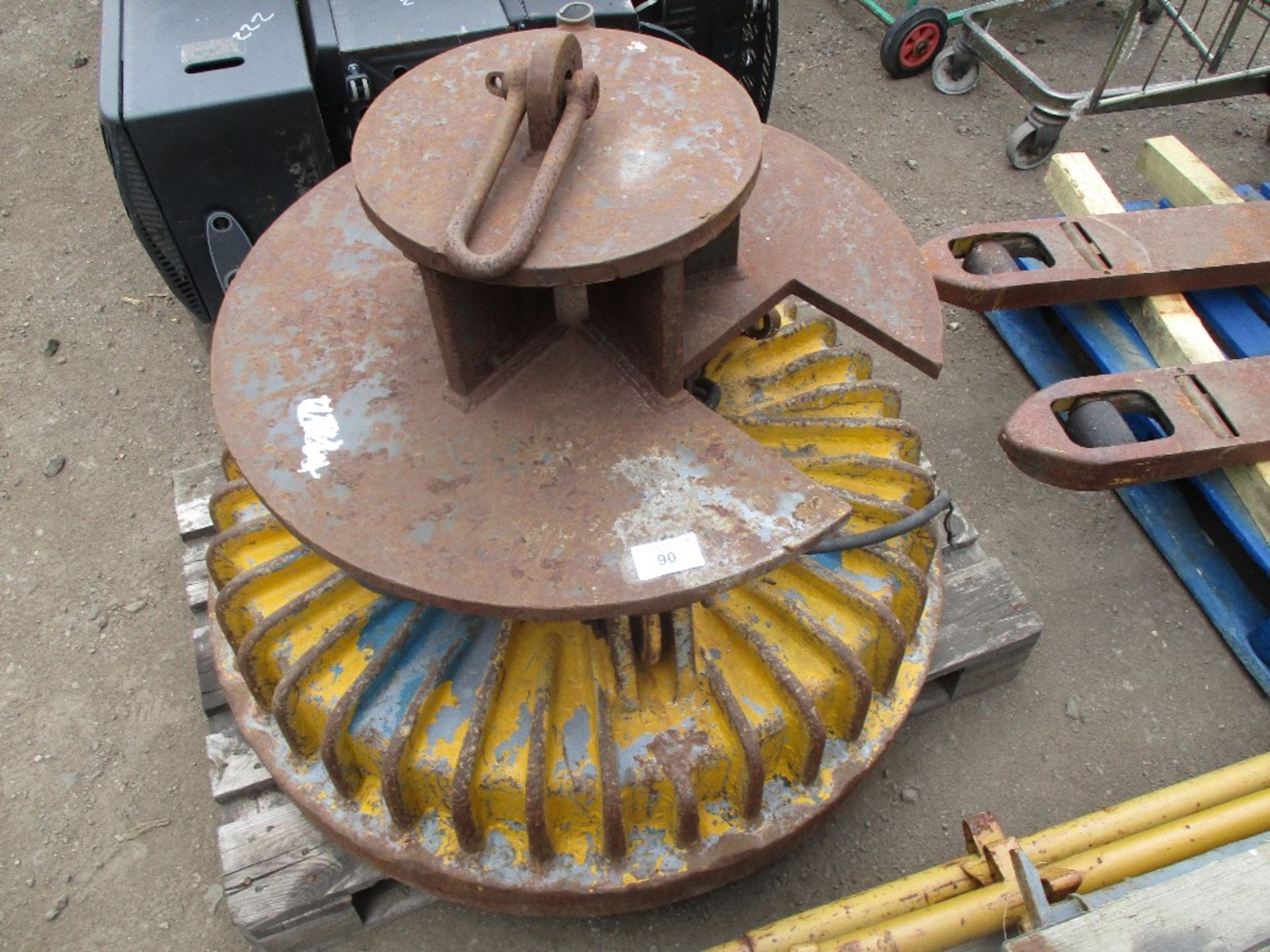 Electro magnet plus top hat unit for scrap handling, working when removed, unused for two years