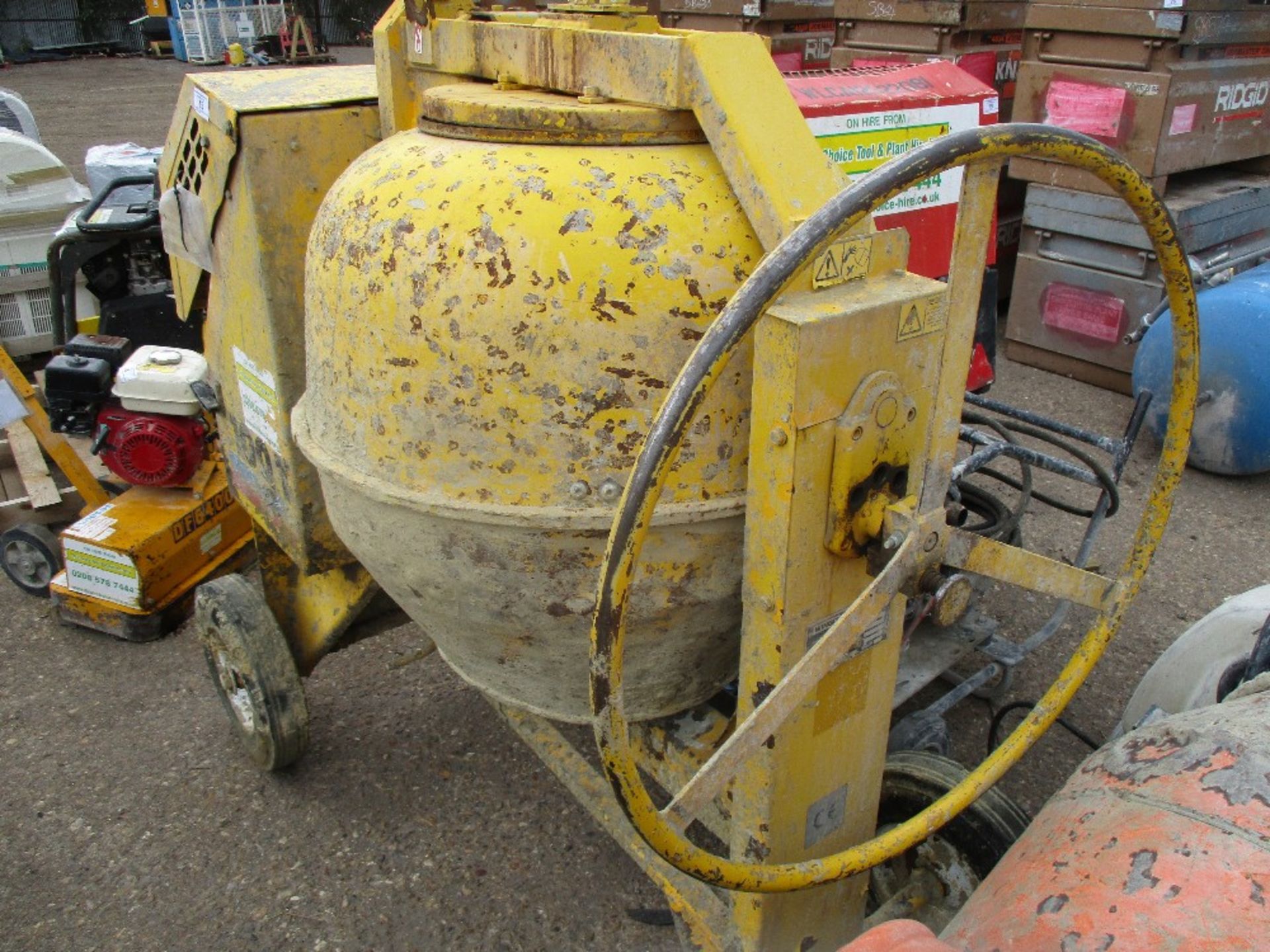 WINGET 110T DIESEL SITE MIXER WITH YANMAR ENGINE. WHEN TESTED WAS SEEN TO RUN BUT DRUM NOT TURNIN - Image 3 of 5