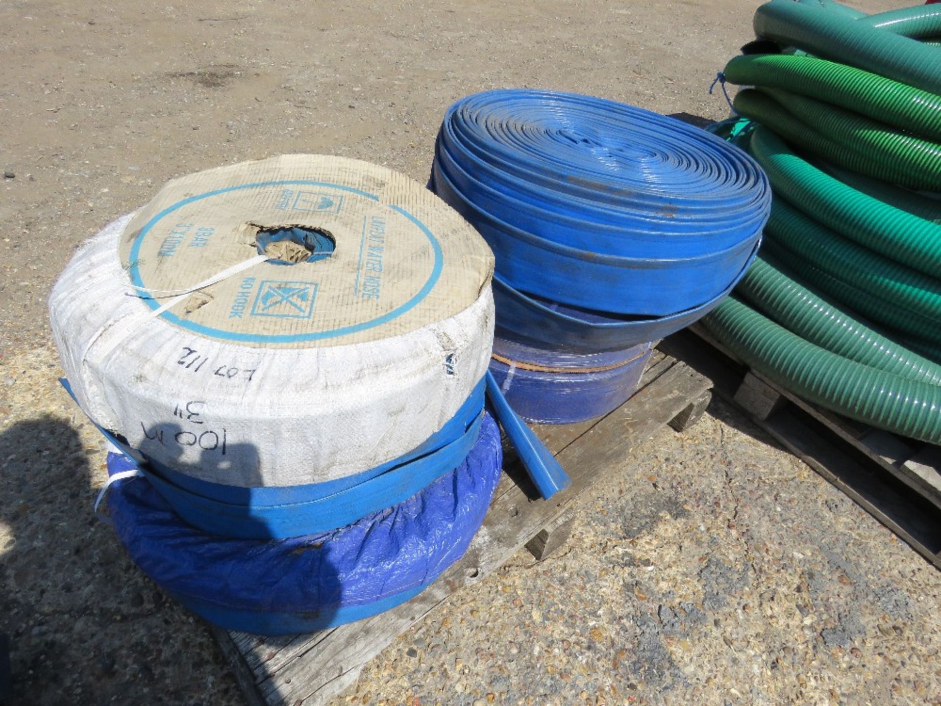 PALLET OF LAY FLAT DELIVERY HOSE - Image 2 of 3